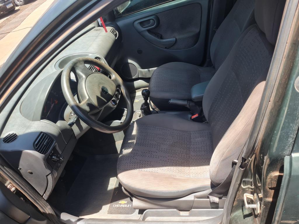 CHEVROLET Corsa Hatch - Foto