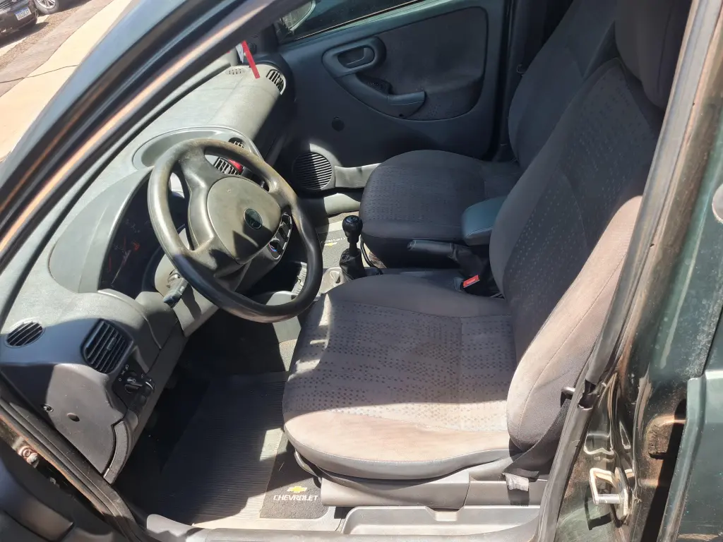 CHEVROLET Corsa Hatch - Foto