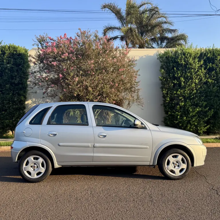 CHEVROLET Corsa Hatch - Foto