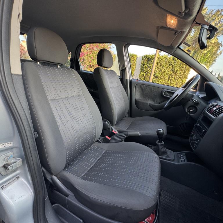 CHEVROLET Corsa Hatch - Foto