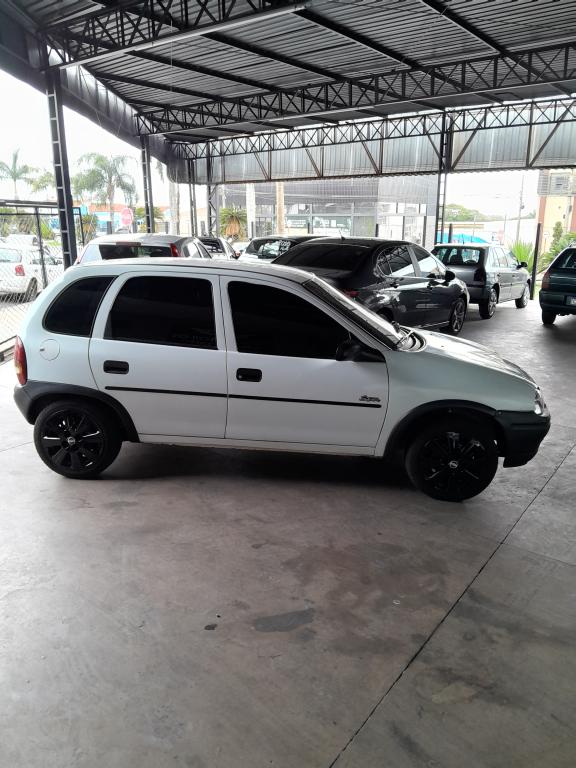 CHEVROLET Corsa Hatch - Foto