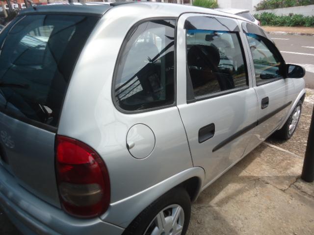 CHEVROLET Corsa Hatch - Foto