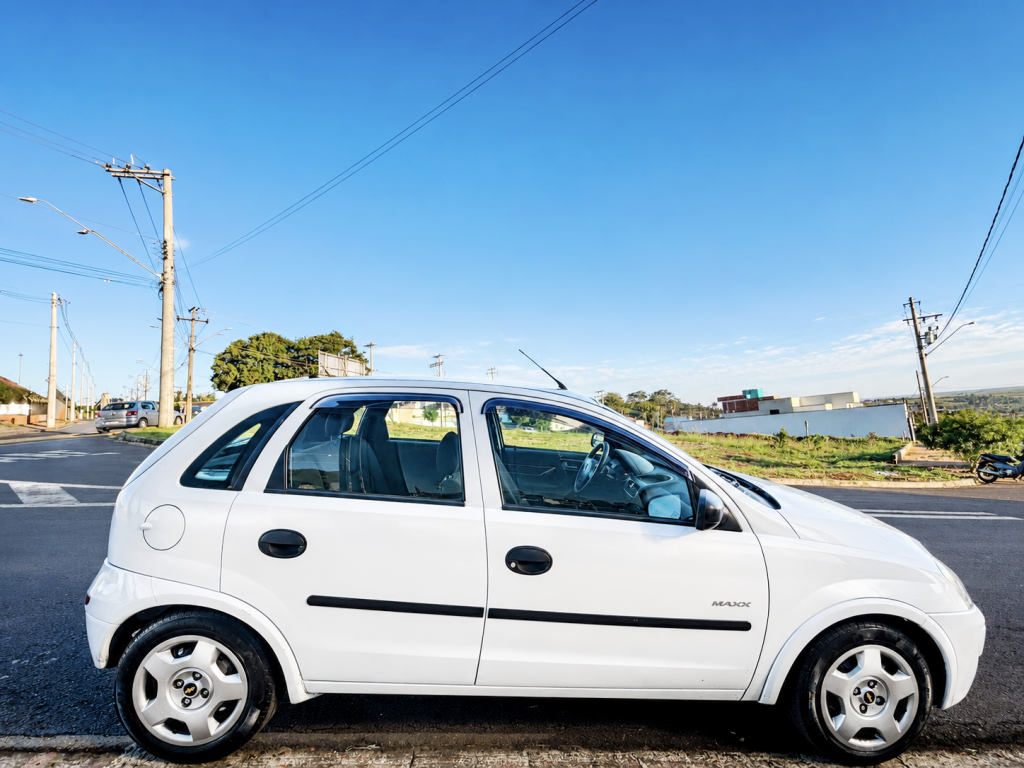 CHEVROLET Corsa Hatch - Foto
