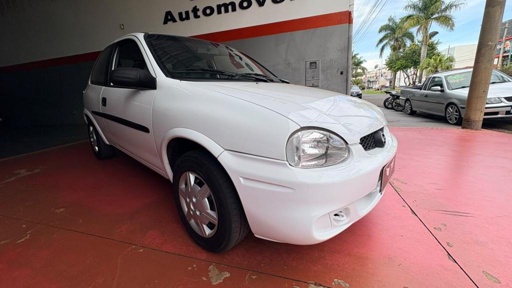 CHEVROLET Corsa Hatch - Foto