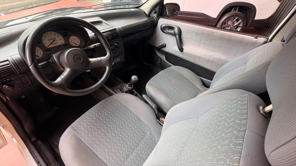 CHEVROLET Corsa Hatch - Foto