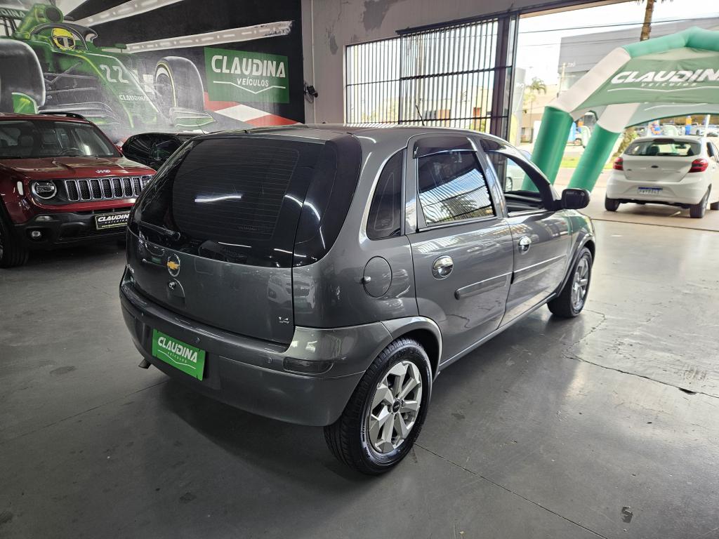 CHEVROLET Corsa Hatch - Foto