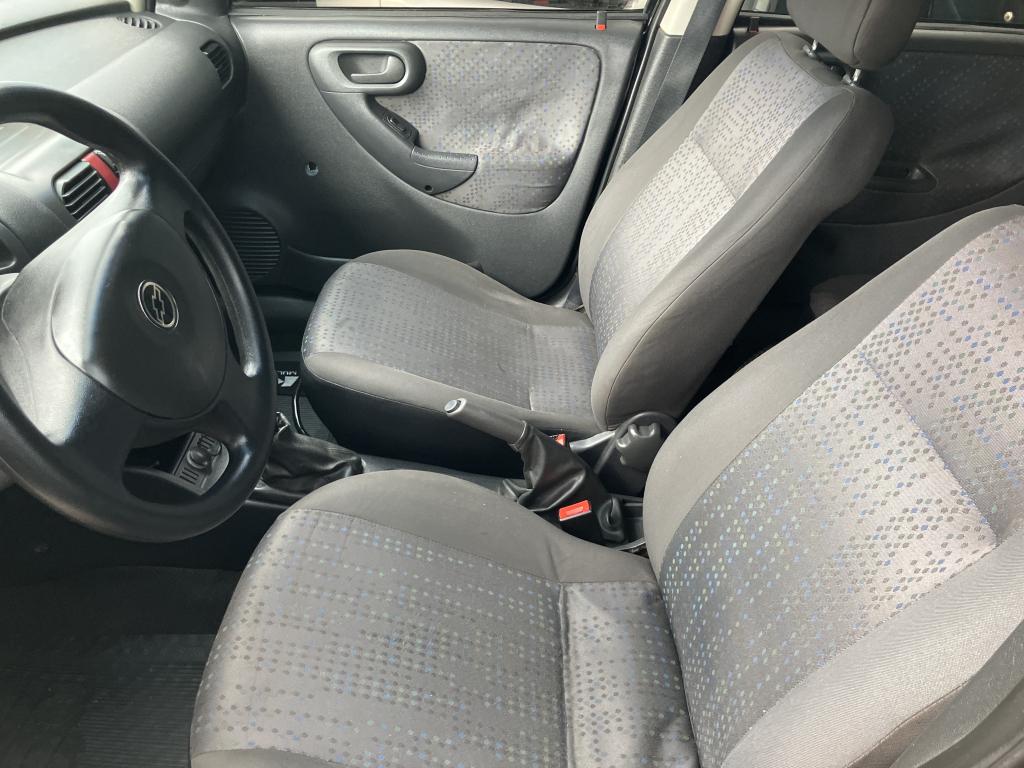 CHEVROLET Corsa Hatch - Foto