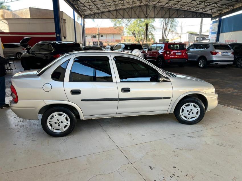 CHEVROLET Corsa Sedan - Foto