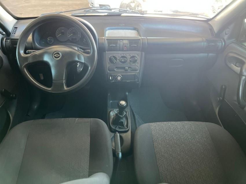 CHEVROLET Corsa Sedan - Miniatura