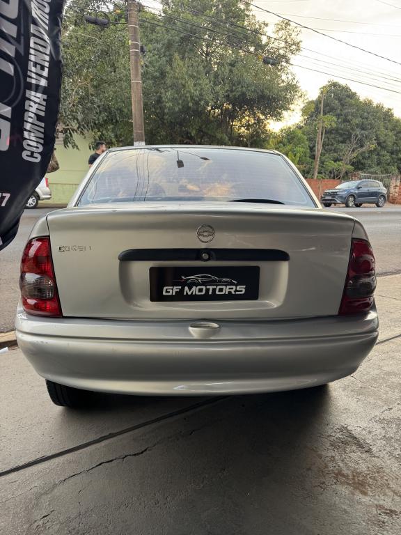 CHEVROLET Corsa Sedan - Foto