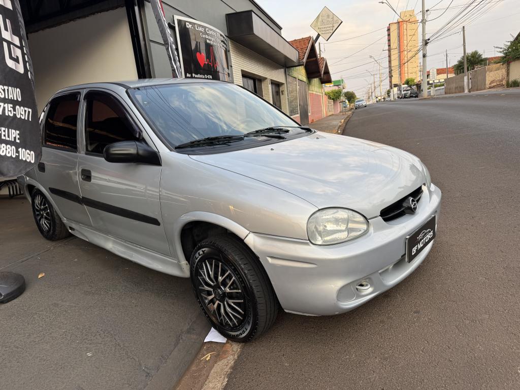 CHEVROLET Corsa Sedan - Foto