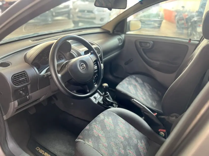 CHEVROLET Corsa Sedan - Foto