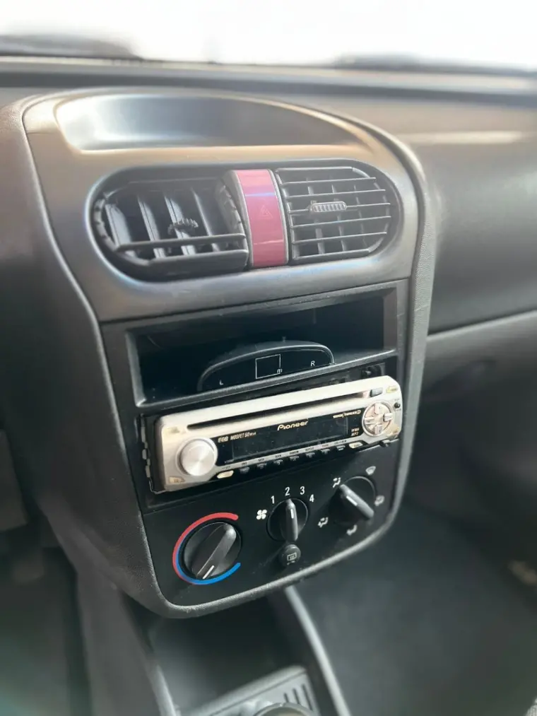 CHEVROLET Corsa Sedan - Foto