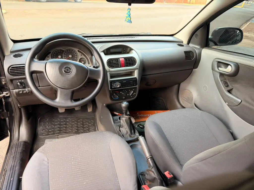 CHEVROLET Corsa Sedan - Foto