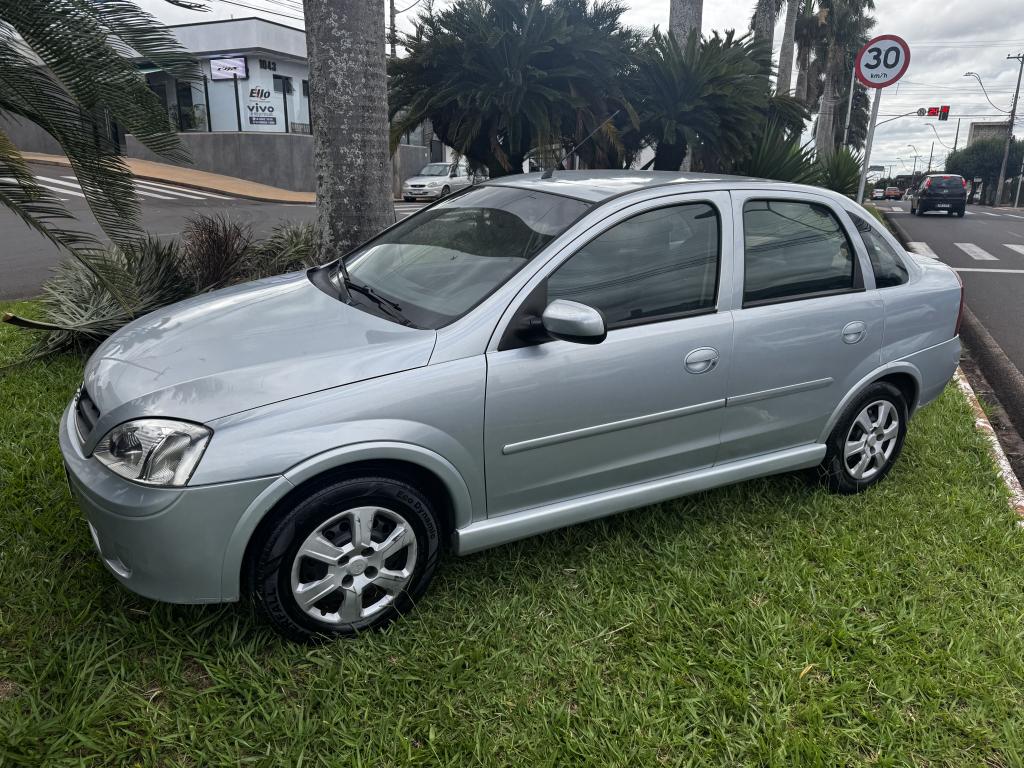 CHEVROLET Corsa Sedan