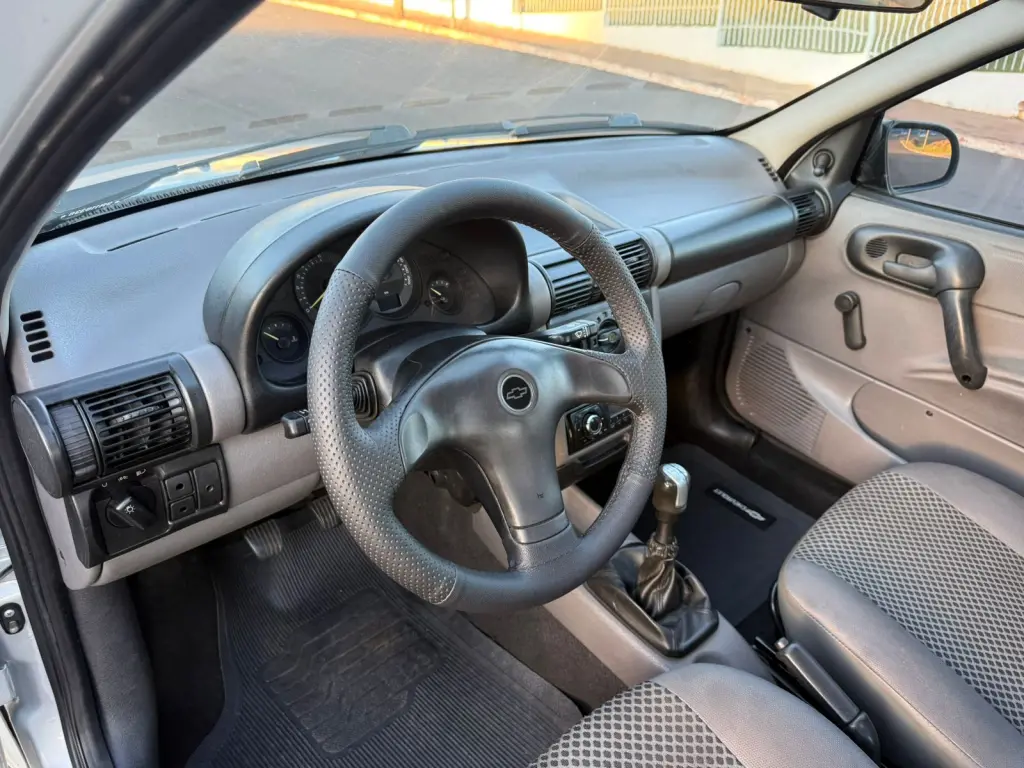 CHEVROLET Corsa Sedan - Foto