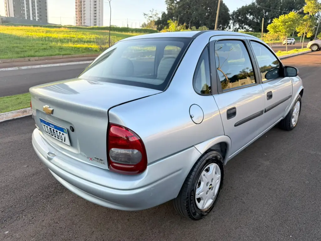 CHEVROLET Corsa Sedan - Foto