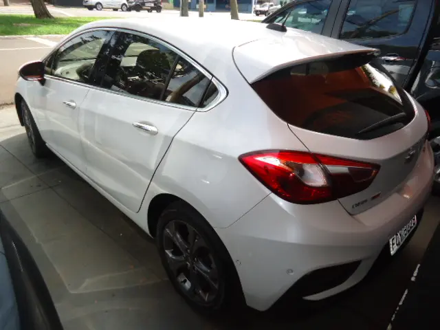 CHEVROLET Cruze Hatch - Foto