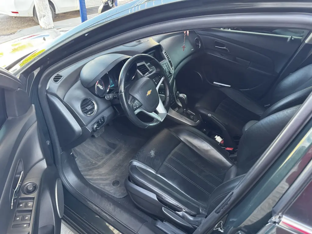 CHEVROLET Cruze Hatch - Foto