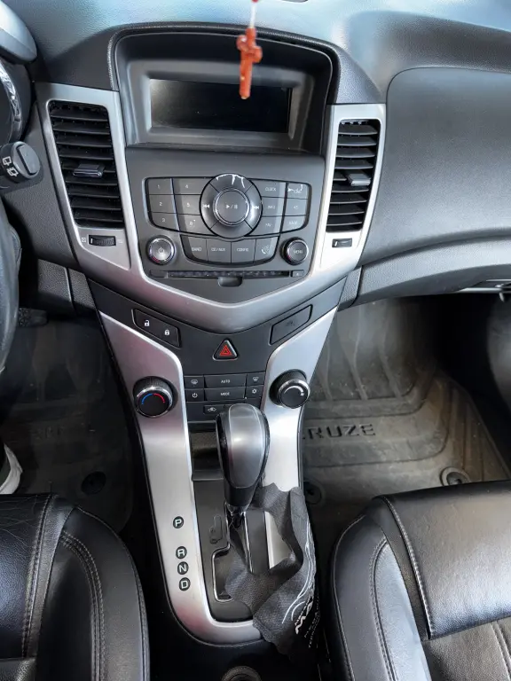 CHEVROLET Cruze Hatch - Foto