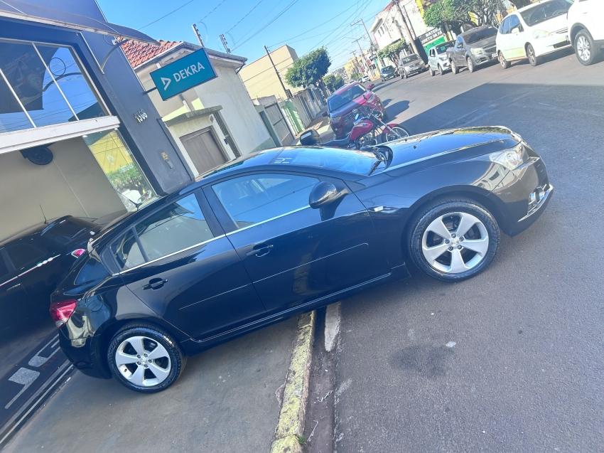 CHEVROLET Cruze Hatch - Foto