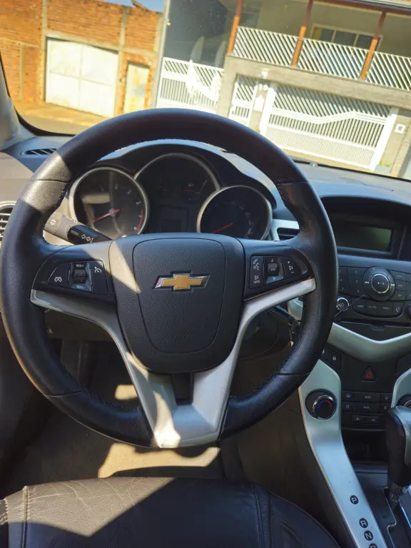 CHEVROLET Cruze Hatch - Foto