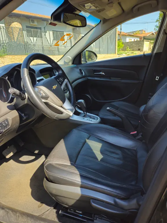 CHEVROLET Cruze Hatch - Foto