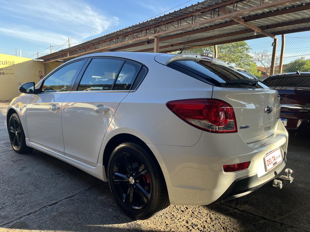CHEVROLET Cruze Hatch - Foto