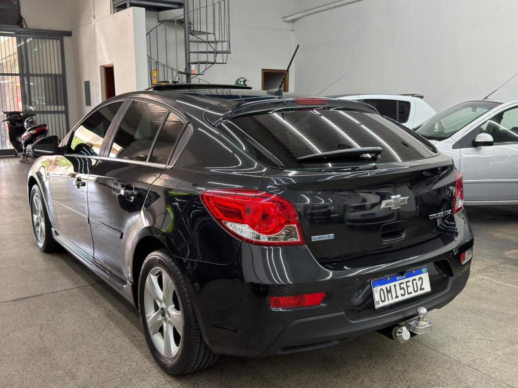 CHEVROLET Cruze Hatch - Foto