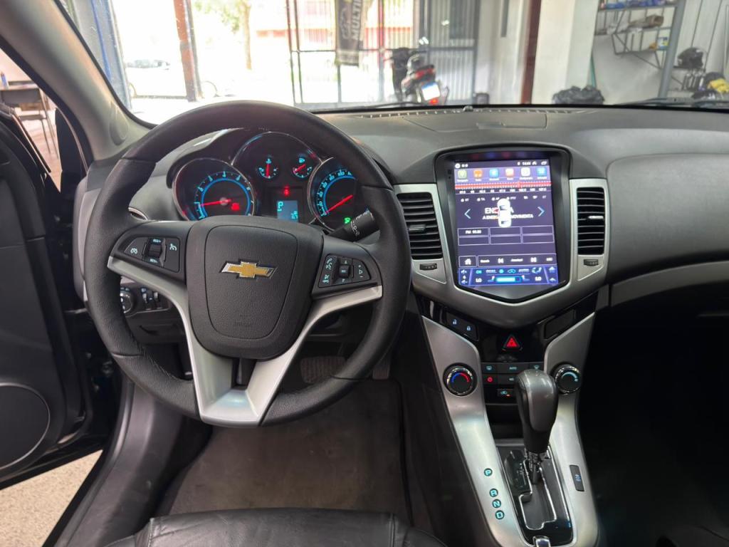 CHEVROLET Cruze Hatch - Foto