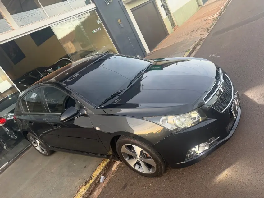 CHEVROLET Cruze Hatch - Foto