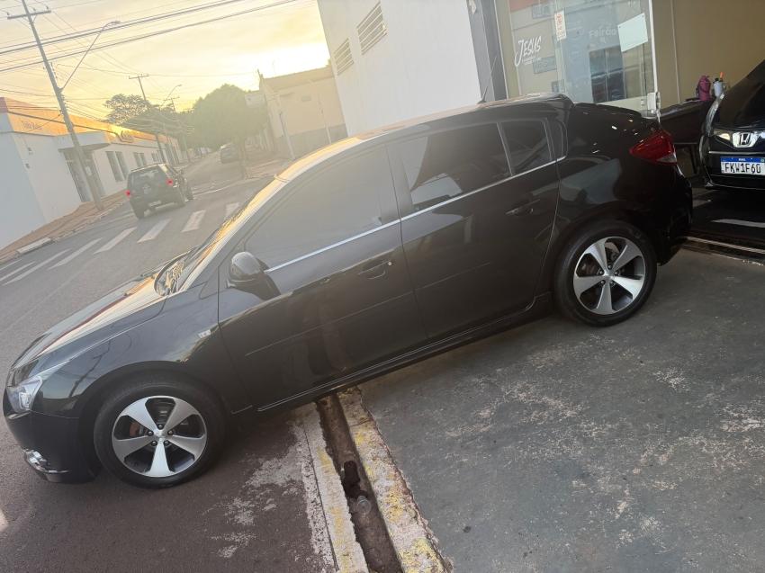 CHEVROLET Cruze Hatch - Foto
