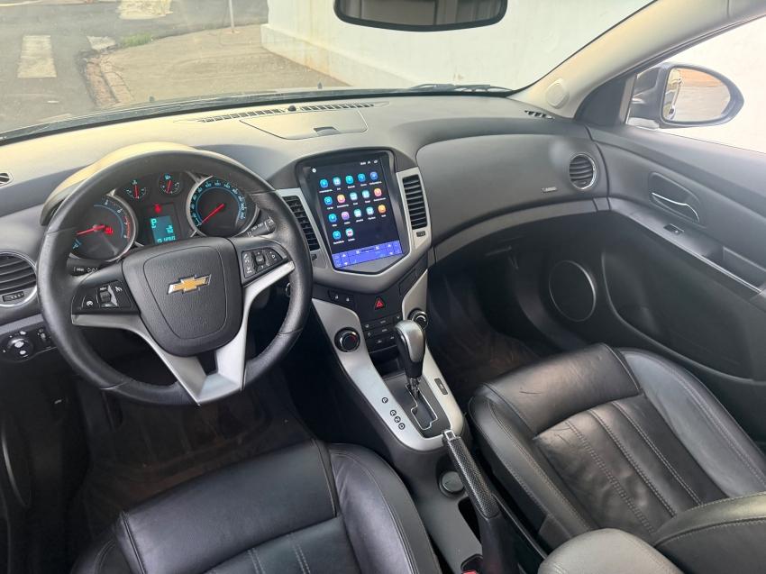 CHEVROLET Cruze Hatch - Foto