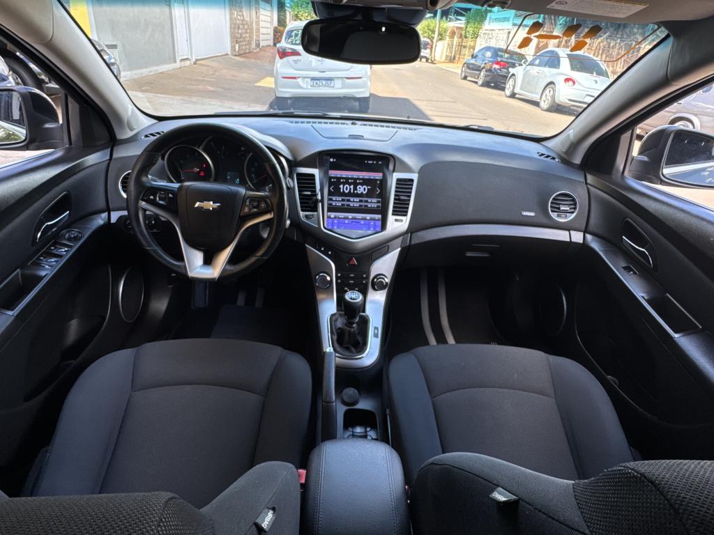 CHEVROLET Cruze Hatch - Foto