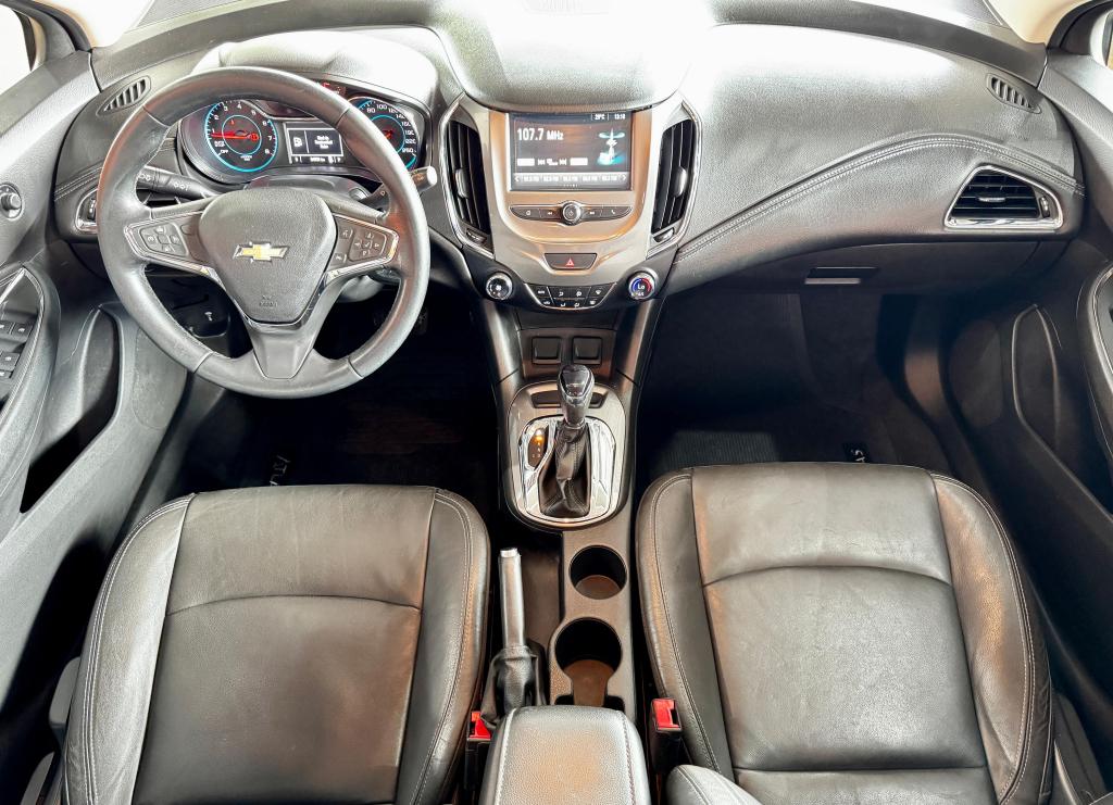 CHEVROLET Cruze Hatch - Foto