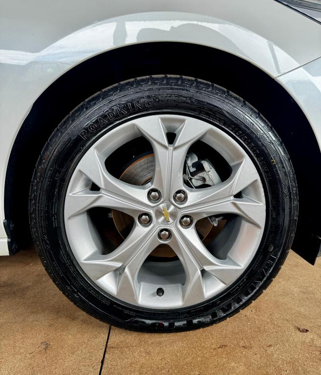 CHEVROLET Cruze Hatch - Foto