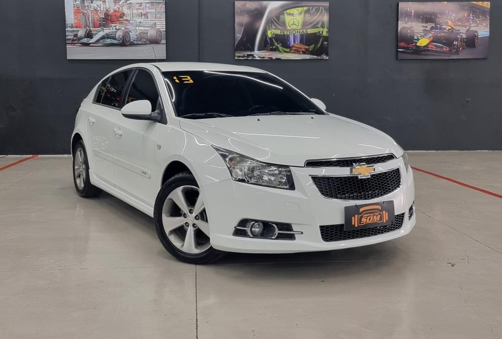 CHEVROLET Cruze Hatch - Foto