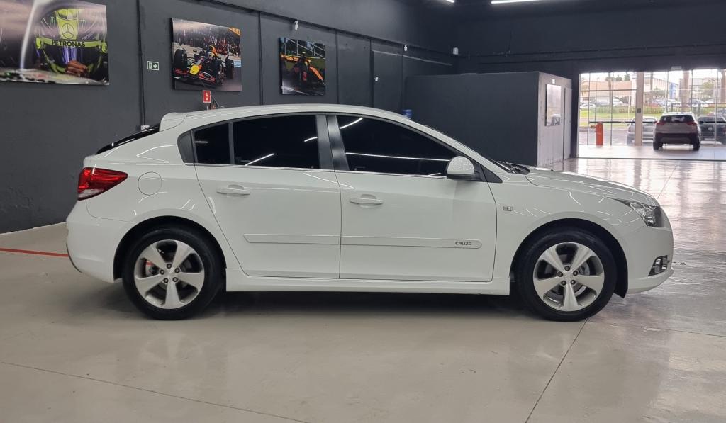 CHEVROLET Cruze Hatch - Foto