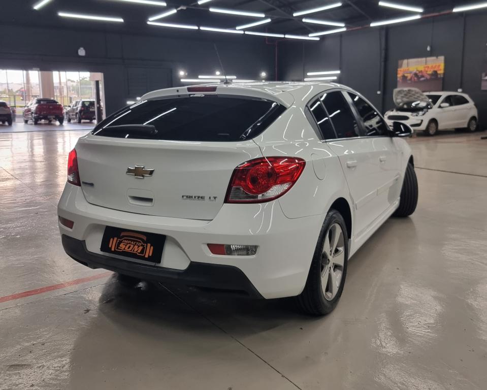CHEVROLET Cruze Hatch - Foto