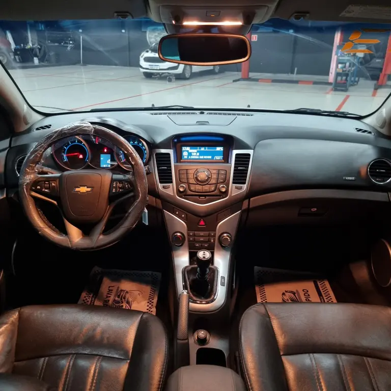 CHEVROLET Cruze Hatch - Foto