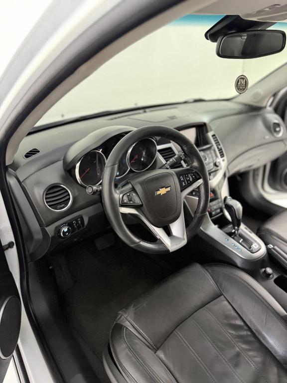 CHEVROLET Cruze Hatch - Foto