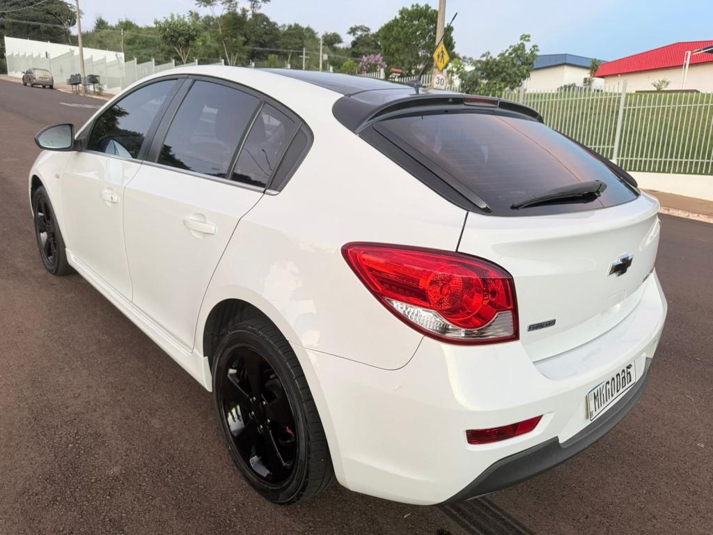 CHEVROLET Cruze Hatch - Foto