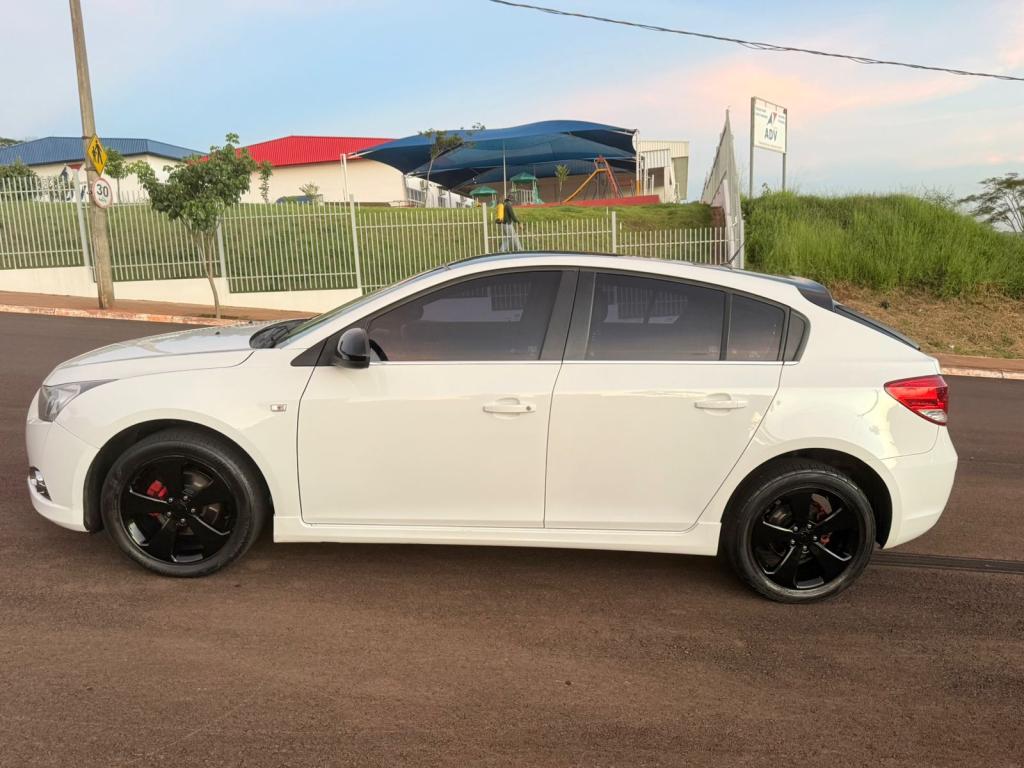 CHEVROLET Cruze Hatch - Foto