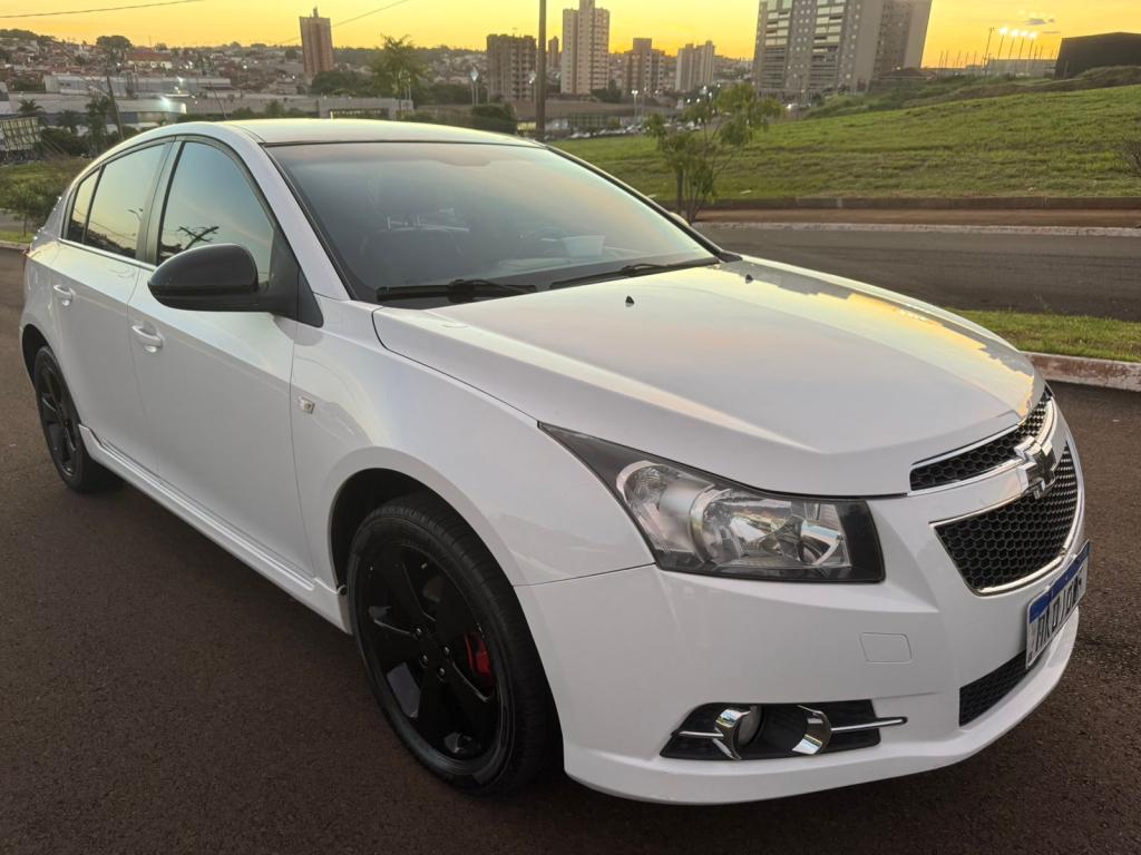CHEVROLET Cruze Hatch - Foto