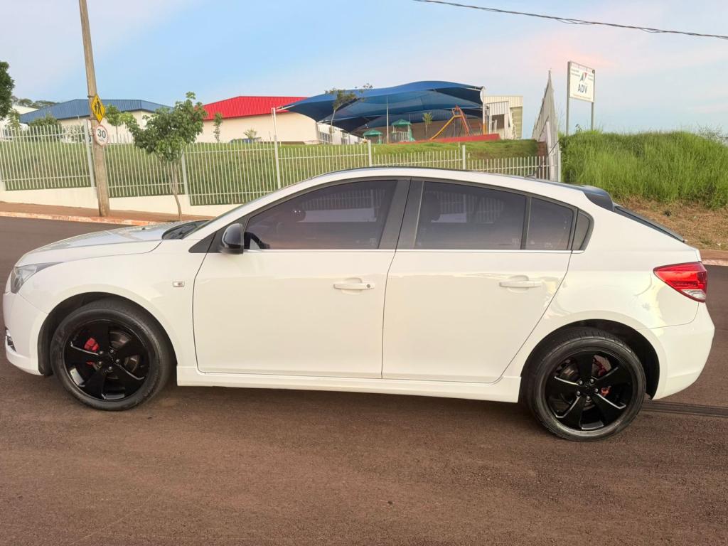 CHEVROLET Cruze Hatch - Foto