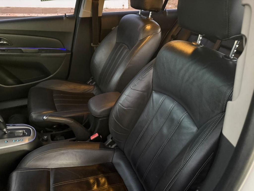 CHEVROLET Cruze Hatch - Foto