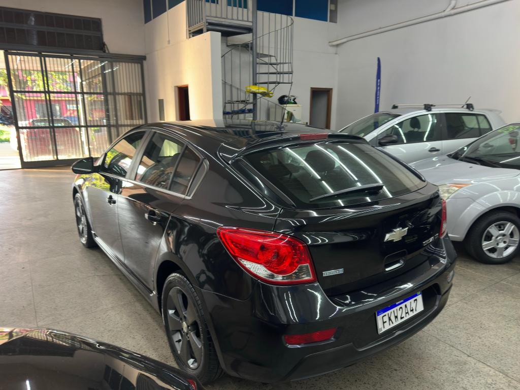 CHEVROLET Cruze Hatch - Foto