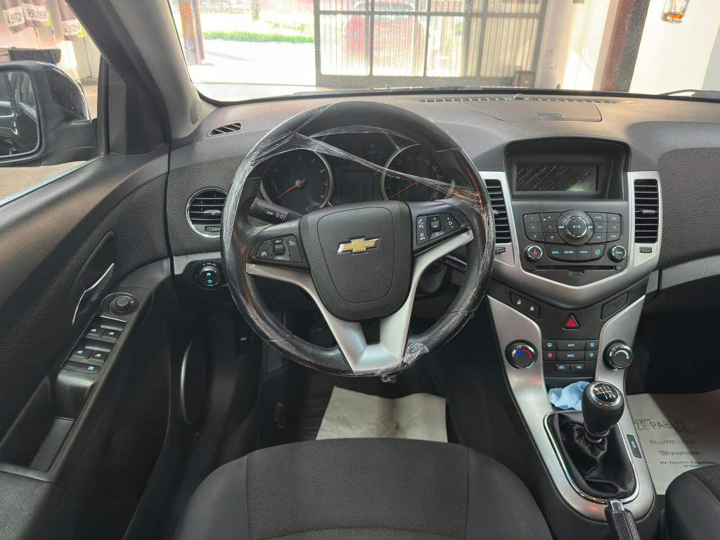 CHEVROLET Cruze Hatch - Foto
