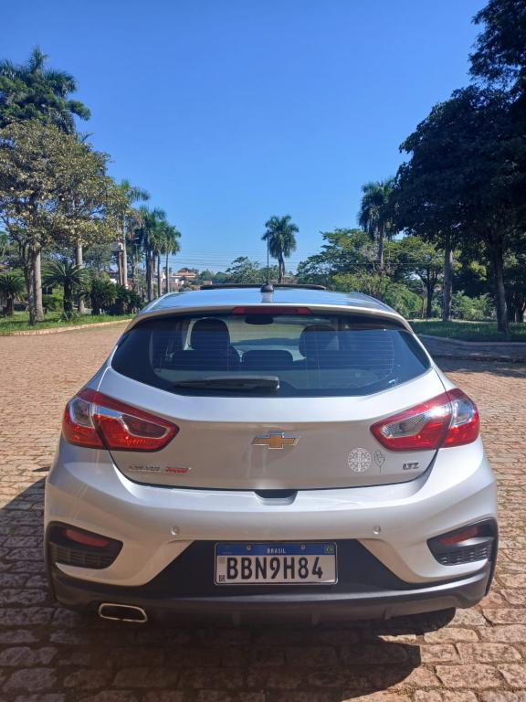 CHEVROLET Cruze Hatch - Foto