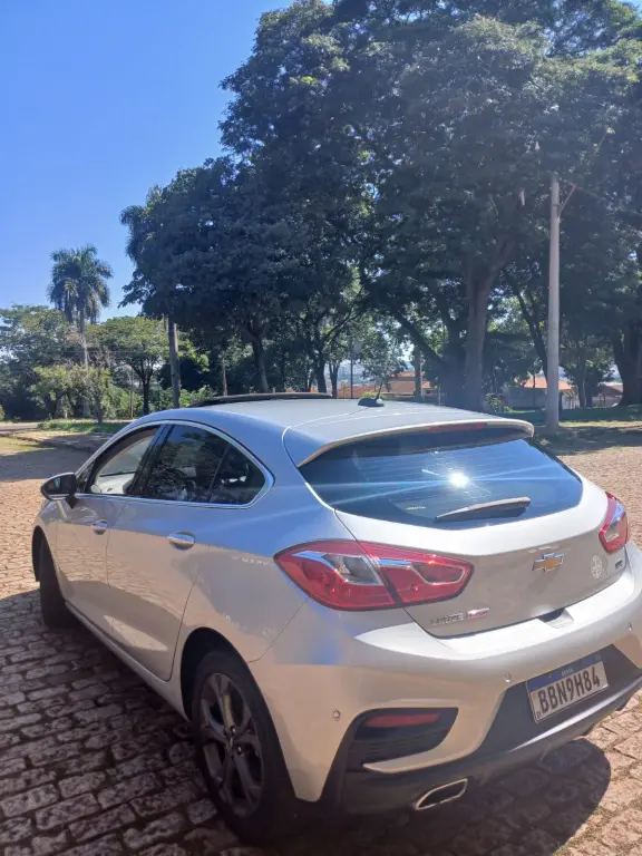 CHEVROLET Cruze Hatch - Foto